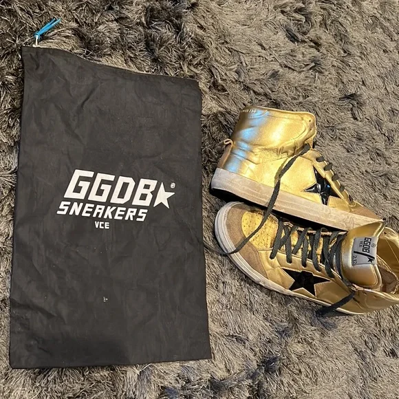 Golden Goose Gold shoes - Picture 2 of 9